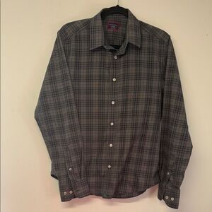 UNTUCKit Black and Gray Plaid Button Down Shirt